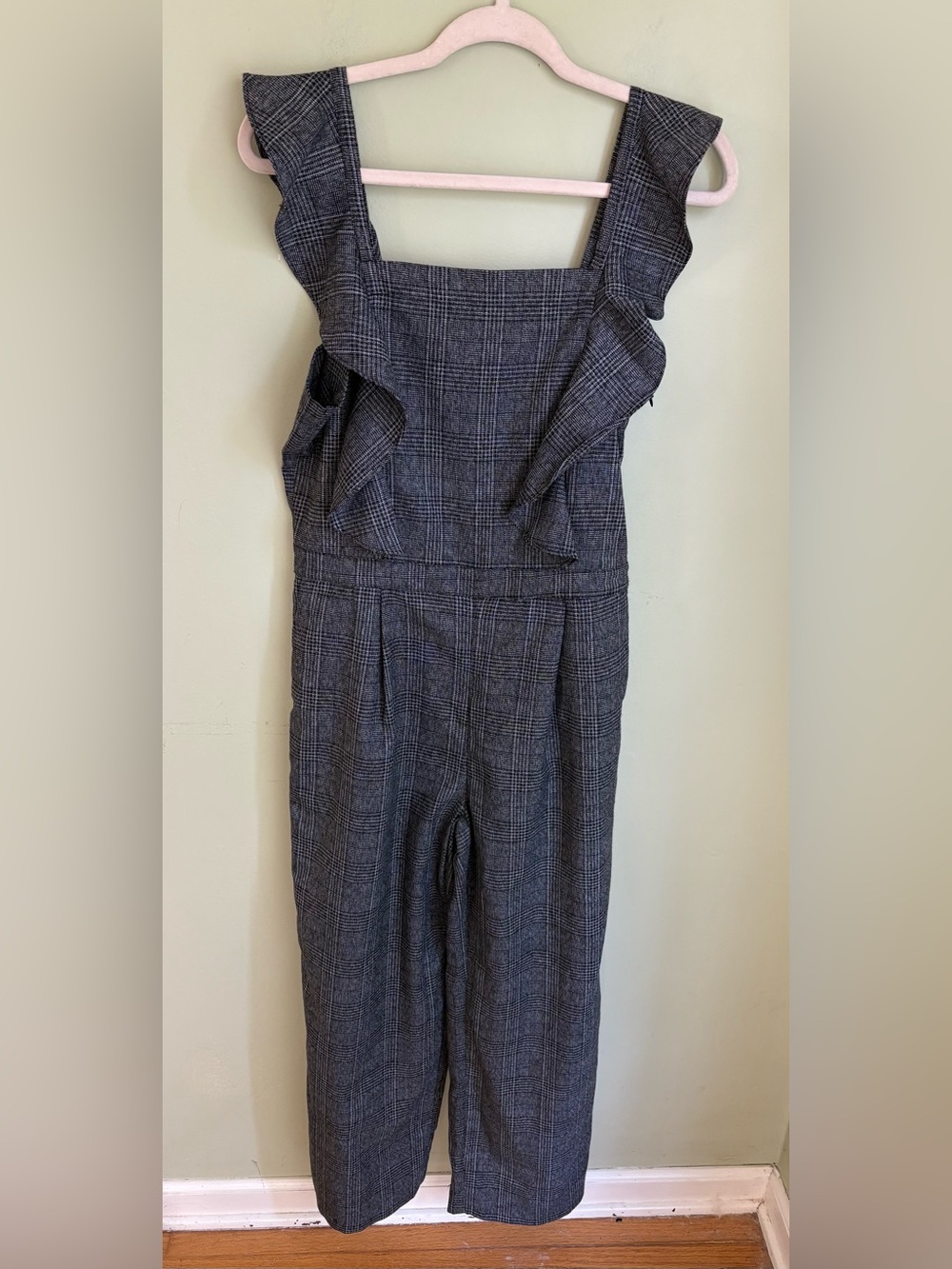 NWT Walter Baker M Glen Plaid Jumpsuit. Pinafore style bib w/ruffle. Black/grey
